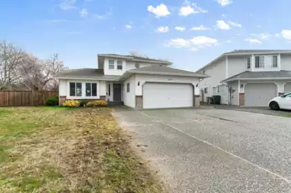 45023 Stratford Place, Chilliwack, BC, Sardis South — 3 bed single family residence for sale