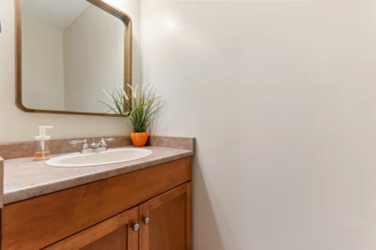 Hallway Photo of 45023 Stratford Place, Chilliwack, BC