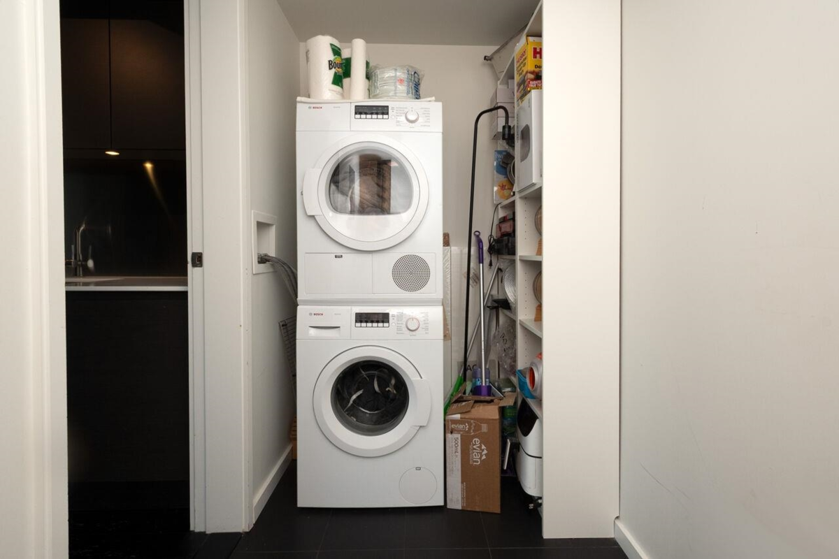 Basement Recreation Room Photo of 4205 1151 W Georgia Street, Vancouver, BC