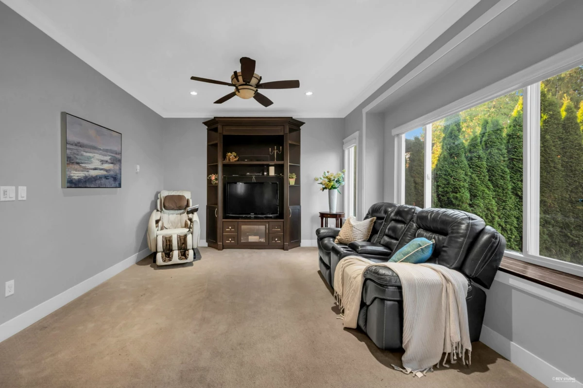 Basement Recreation Room Photo of 7865 Rosewood Street, Burnaby, BC