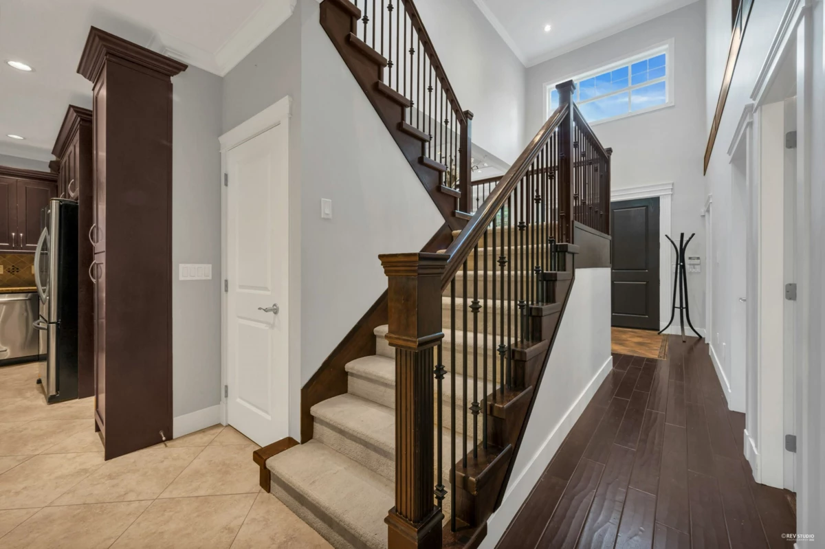 Entry Foyer Photo of 7865 Rosewood Street, Burnaby, BC