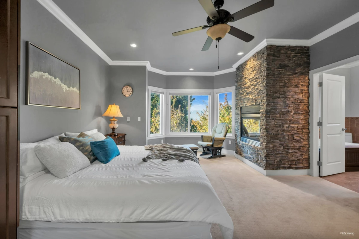 Hallway Photo of 7865 Rosewood Street, Burnaby, BC