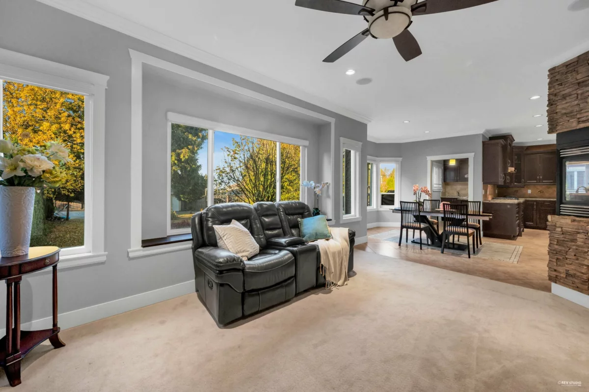 Laundry Room Photo of 7865 Rosewood Street, Burnaby, BC