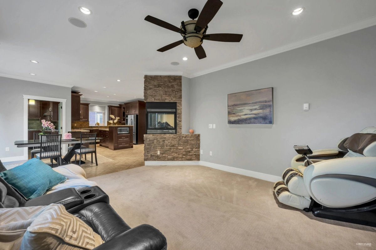 Mudroom Photo of 7865 Rosewood Street, Burnaby, BC