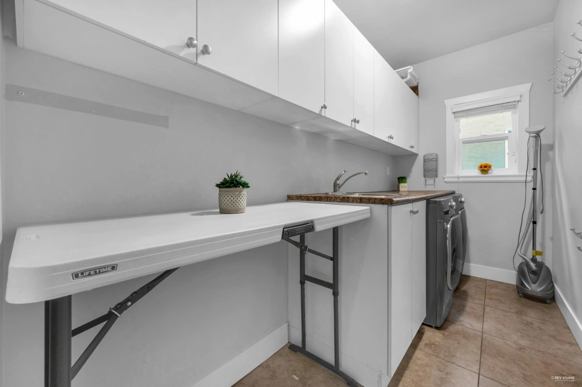 Walk-In Closet Photo of 7865 Rosewood Street, Burnaby, BC