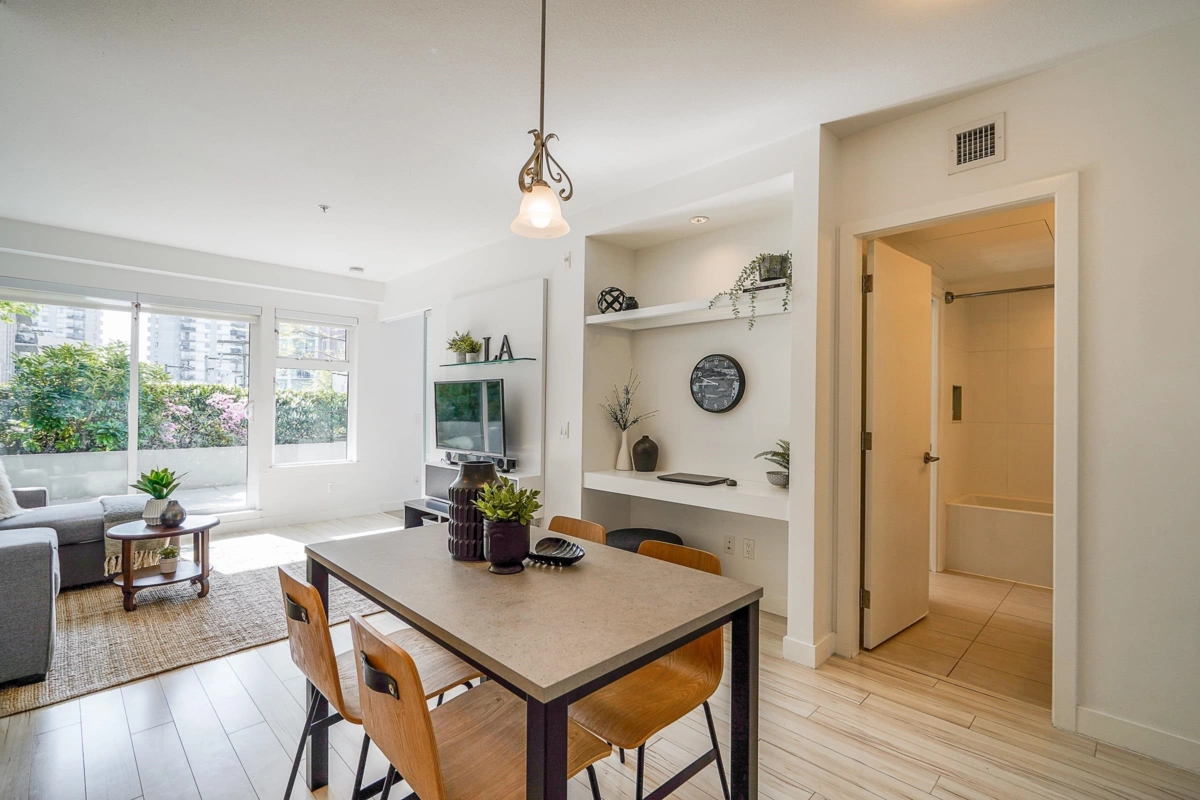 Dining Area Photo of 214 111 E 3rd Street, North Vancouver, BC