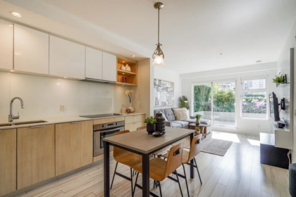 214 111 E 3rd Street, North Vancouver, BC