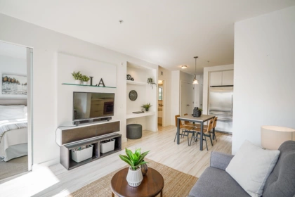 Primary Bedroom Photo of 214 111 E 3rd Street, North Vancouver, BC