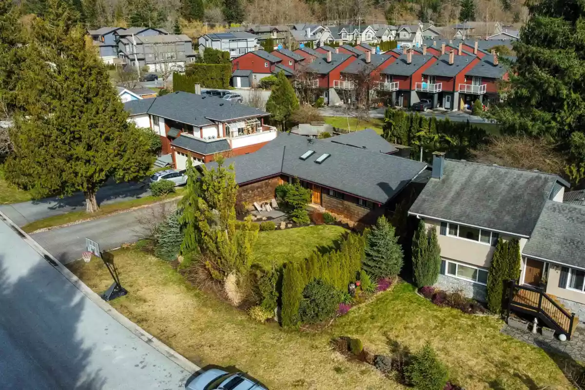 Staircase Photo of 1518 Eagle Run Drive, Squamish, BC