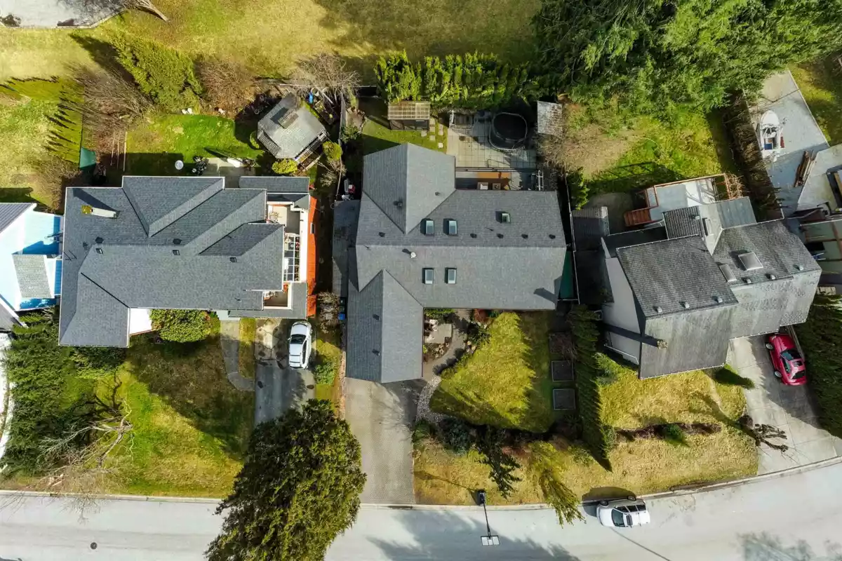 Swimming Pool Photo of 1518 Eagle Run Drive, Squamish, BC