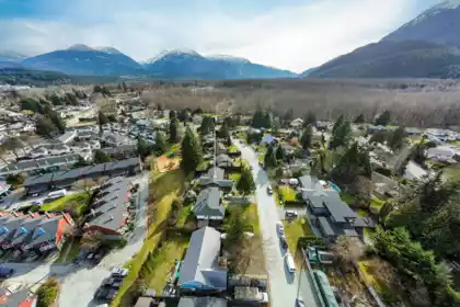 Hot Tub / Spa Photo of 1518 Eagle Run Drive, Squamish, BC