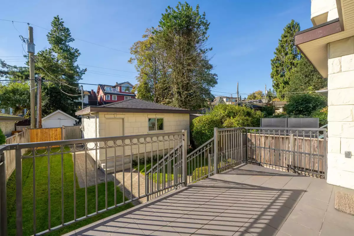 Mudroom Photo of 3716 W 17th Avenue, Vancouver, BC