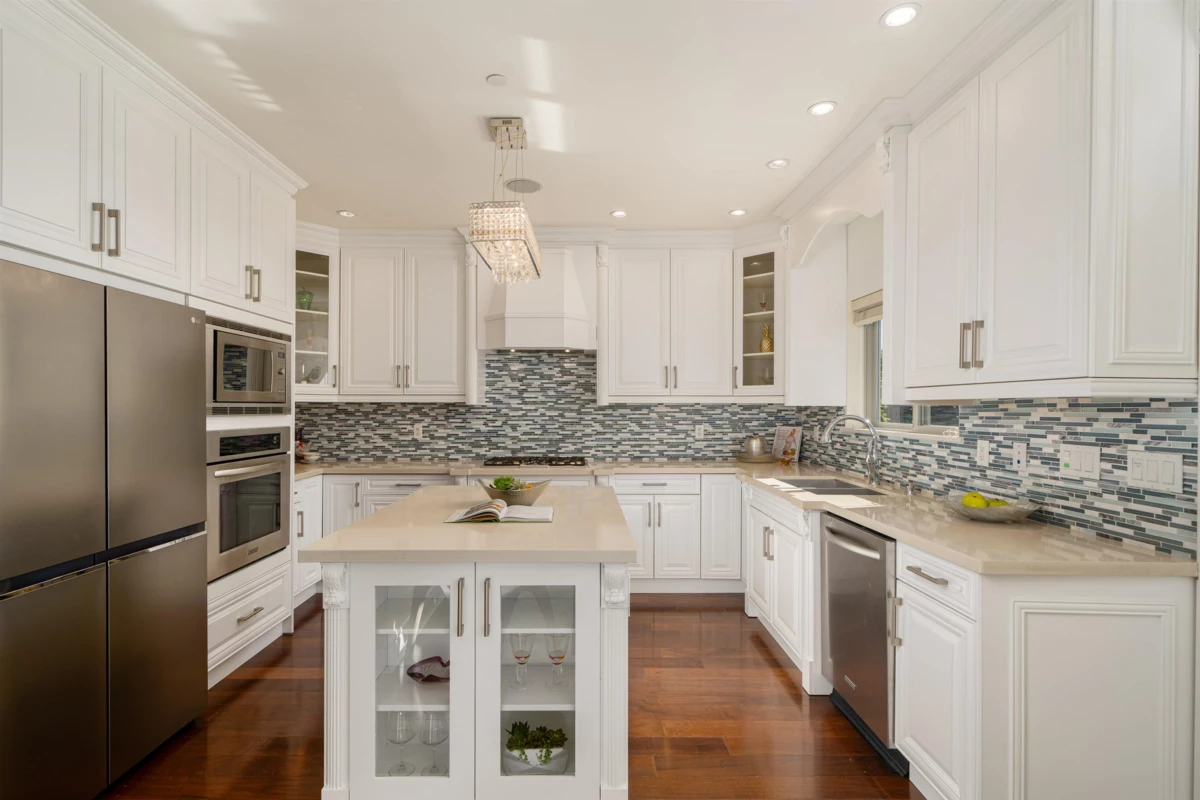 Walk-In Closet Photo of 3716 W 17th Avenue, Vancouver, BC