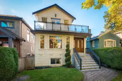 3716 W 17th Avenue, Vancouver, BC, Dunbar — 5 bed single family residence for sale