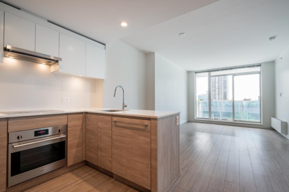 302 13615 Fraser Highway, Surrey, BC, Surrey — Apartment/Condo for sale