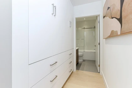 Powder Room Photo of 2 944 E 13 Avenue, Vancouver, BC