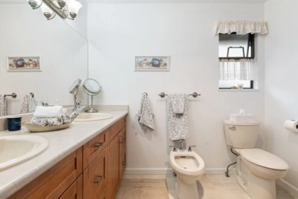 Laundry Room Photo of 5508 Molina Road, North Vancouver, BC