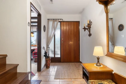 Mudroom Photo of 5508 Molina Road, North Vancouver, BC