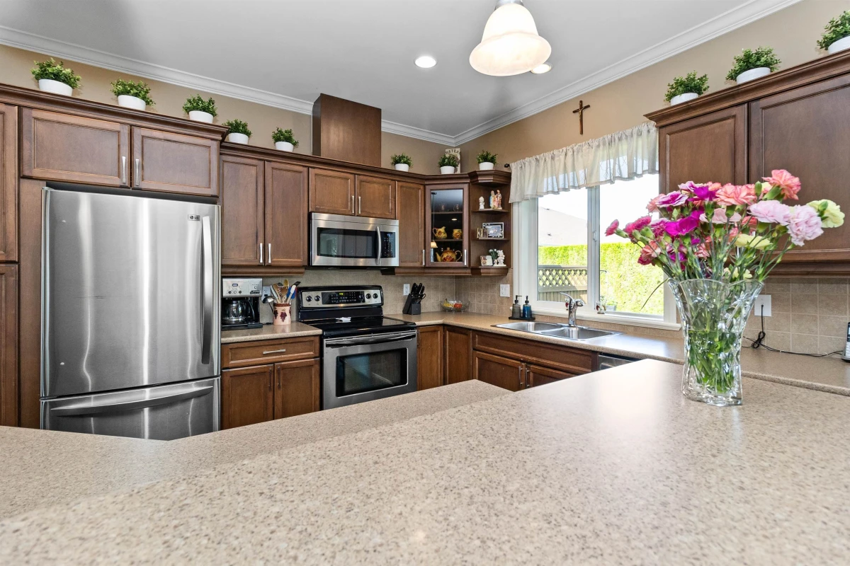 Dining Area Photo of 64 7600 Chilliwack River Road, Chilliwack, BC