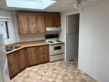 Kitchen Island Photo of 11 13507 81 Avenue, Surrey, BC