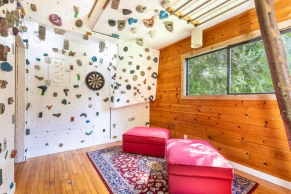 Primary Bedroom Photo of 6121 Golf Course Road, Sechelt, BC