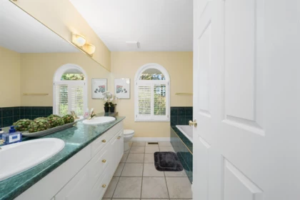 Garage Interior Photo of 31553 Brookside Avenue, Abbotsford, BC