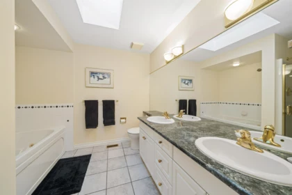 Laundry Room Photo of 31553 Brookside Avenue, Abbotsford, BC