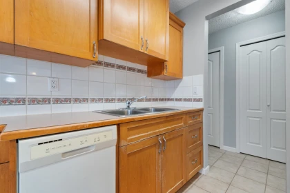 Walk-In Closet Photo of 302 9477 Cook Street, Chilliwack, BC