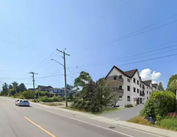 702 Gibsons Way, Gibsons, BC, Gibsons — Single Family Residence for sale
