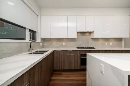 Kitchen Photo of 2 5858 132 Street, Surrey, BC