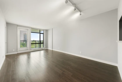 1203 3660 Vanness Avenue, Vancouver, BC, Vancouver — Apartment/Condo for sale