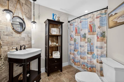 Basement Recreation Room Photo of 21687 48a Avenue, Langley, BC