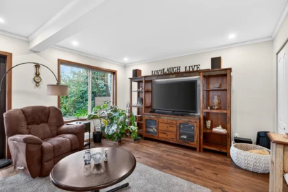 Breakfast Nook Photo of 21687 48a Avenue, Langley, BC