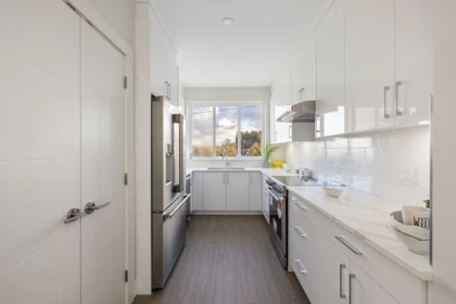 Primary Bathroom Photo of 2 14391 61a Avenue, Surrey, BC