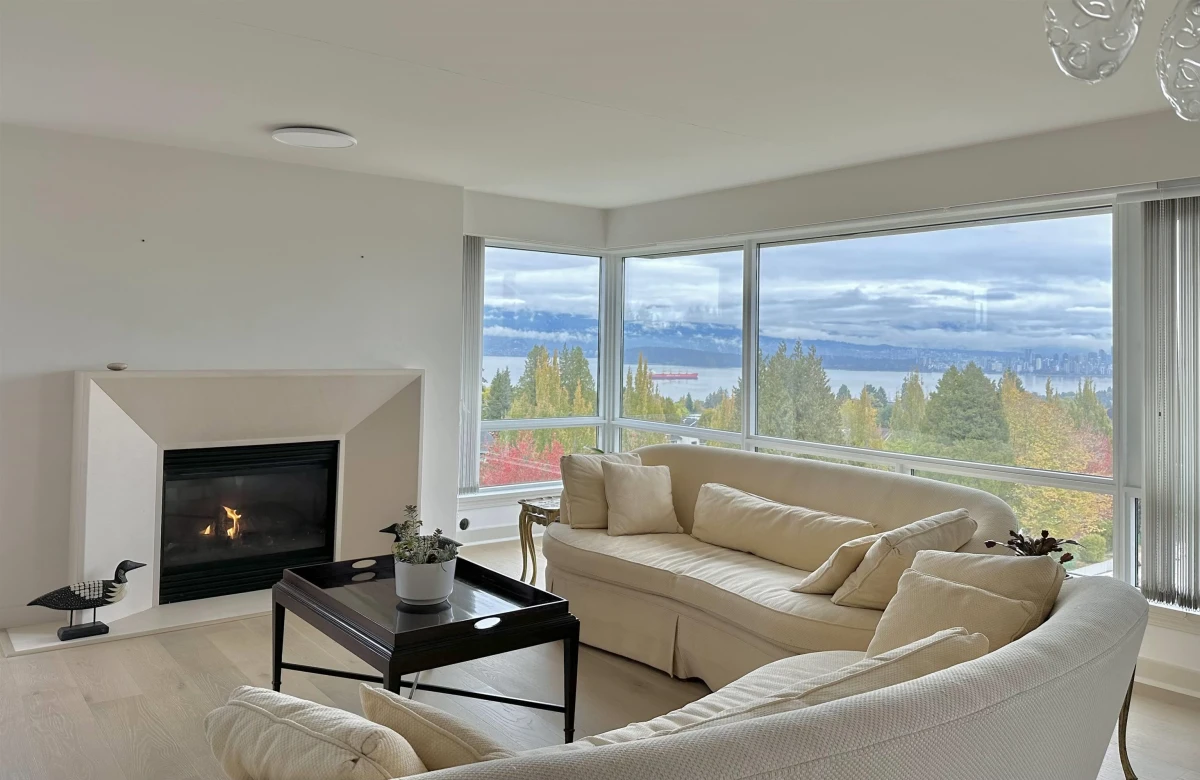 Living Room Photo of 10 2575 Tolmie Street, Vancouver, BC