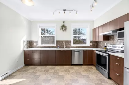 Kitchen Photo of 35 11067 Barnston View Road, Pitt Meadows, BC