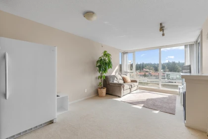 Kitchen Island Photo of 909 9888 Cameron Street, Burnaby, BC