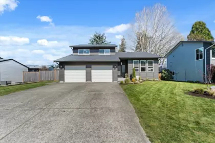 45201 Redwood Avenue, Chilliwack, BC, Chilliwack — Single Family Residence for sale
