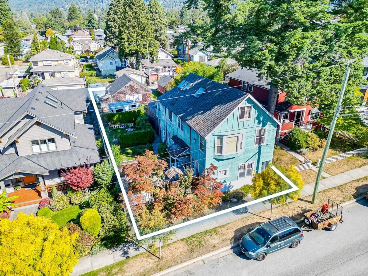 Exterior Rear Photo of 352 W 15th Street, North Vancouver, BC