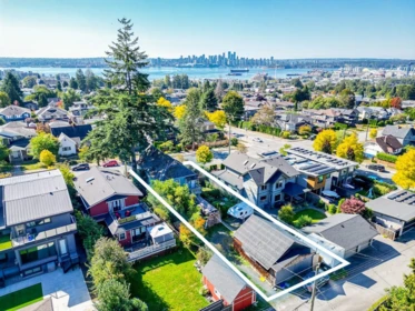 352 W 15th Street, North Vancouver, BC, North Vancouver — Single Family Residence for sale