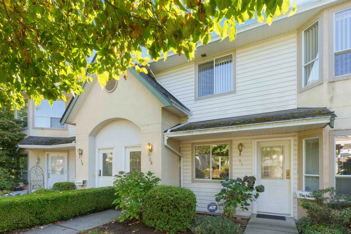 Exterior Rear Photo of 38 3380 Gladwin Road, Abbotsford, BC