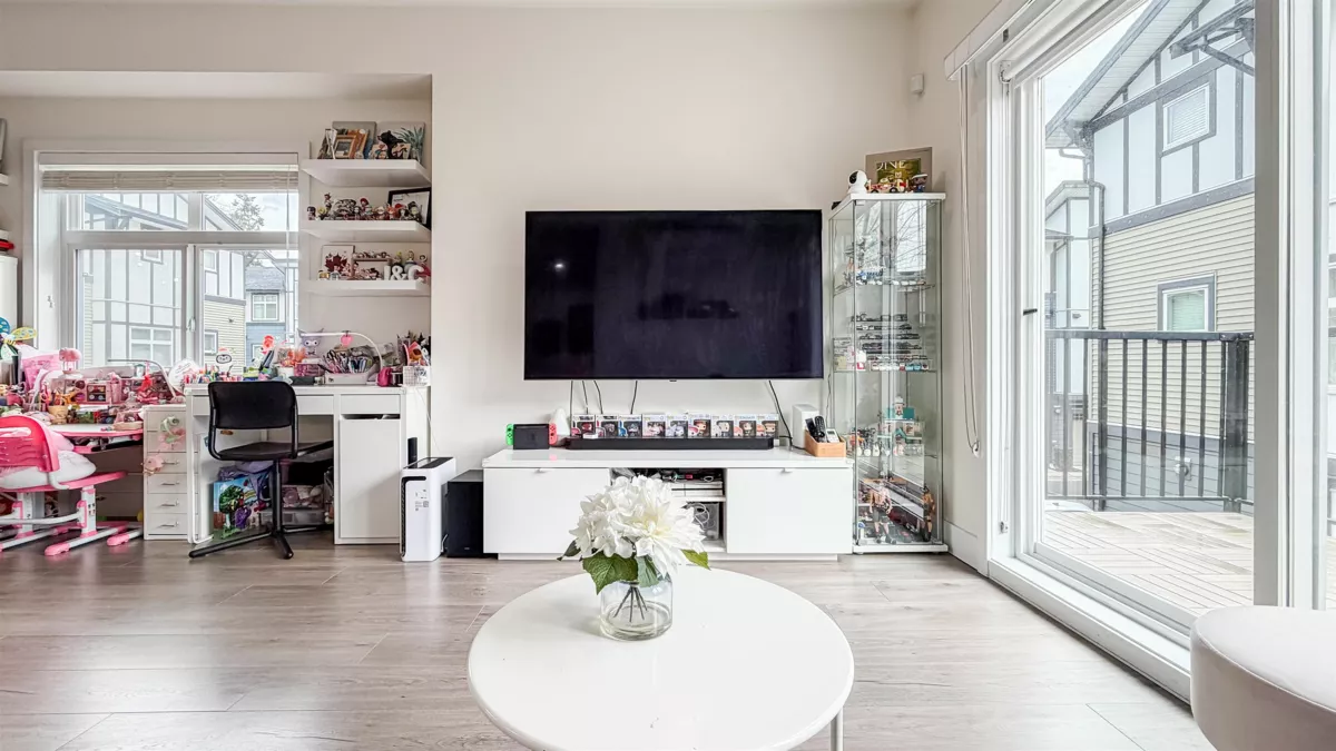 Dining Area Photo of 44 9680 Alexandra Road, Richmond, BC