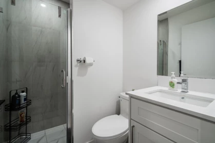 Hallway Photo of 949 Lynwood Avenue, Port Coquitlam, BC