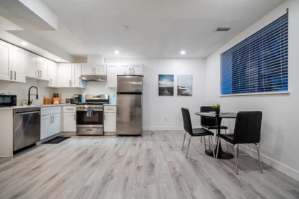 Laundry Room Photo of 949 Lynwood Avenue, Port Coquitlam, BC