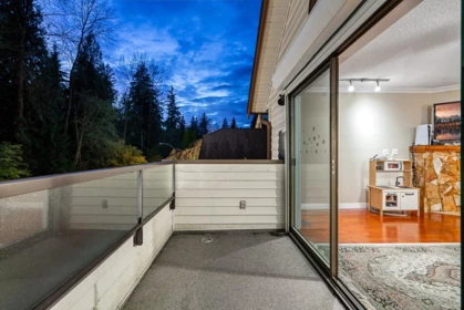 Powder Room Photo of 949 Lynwood Avenue, Port Coquitlam, BC