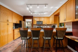 949 Lynwood Avenue, Port Coquitlam, BC