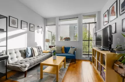 409 5692 Kings Road, Vancouver, BC, Vancouver — Apartment/Condo for sale