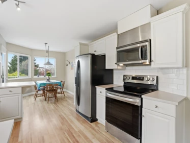 Breakfast Nook Photo of 1481 Shaughnessy Place, Gibsons, BC