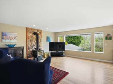 1481 Shaughnessy Place, Gibsons, BC, Gibsons — Single Family Residence for sale
