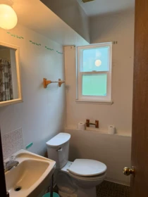 Powder Room Photo of 14575 18 Avenue Avenue, Surrey, BC